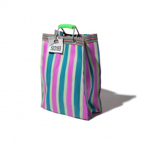 Borsa alta in plastica riciclata a righe verdi e fucsia