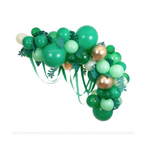Arco di palloncini verdi con foglie e stelle filanti