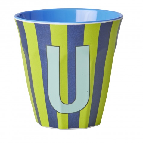 Bicchiere medio in melamina a righe con lettera U