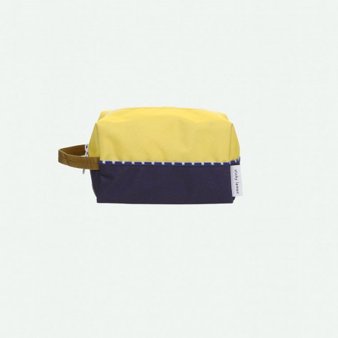Beauty case in materiale riciclato bicolor giallo e blu