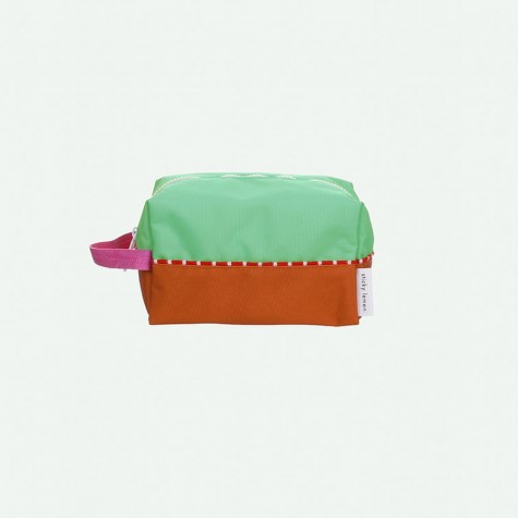 Beauty case in materiale riciclato bicolor verde e arancione