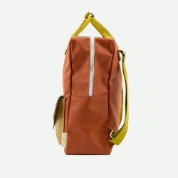 Zaino in materiale riciclato con tasca anteriore 2