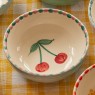 Ciotola in ceramica con ciliegie dipinte a mano