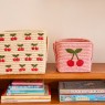 Cesto small in rafia rosa con ciliegie ricamate