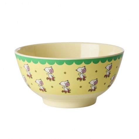 Tazza da colazione gialla con Snoopy sui pattini | Gallinasmilza