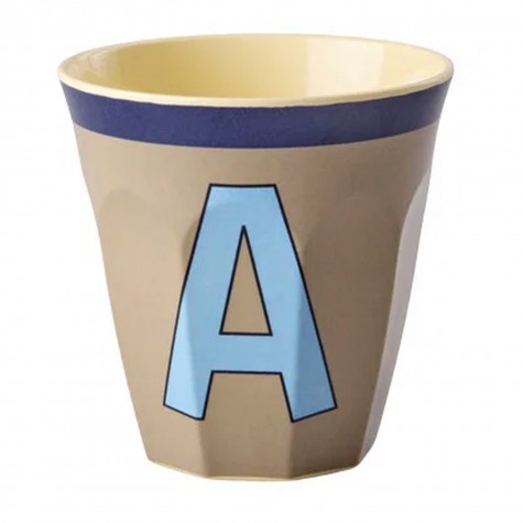 Bicchiere medio beige con lettera A | Gallinasmilza